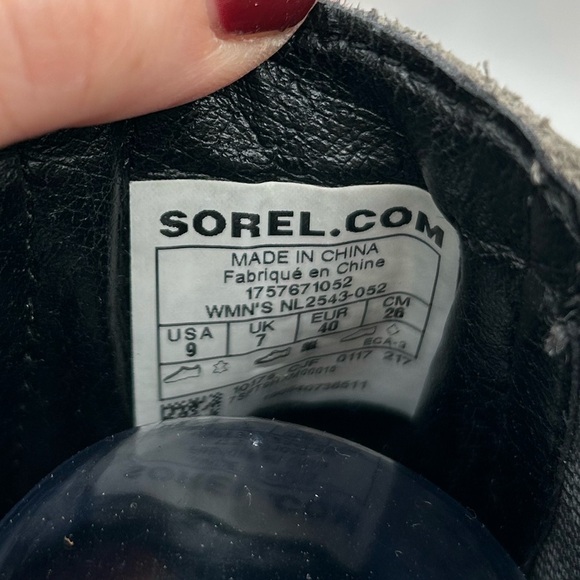 Sorel Addington Waterproof Chelsea Heeled Bootie Gray Leather and Suede size 9 - Picture 11 of 11